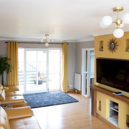Pass The Keys Amazing 4 Bedroom Property- Hot Tub & Sea Views Скарборо Экстерьер фото