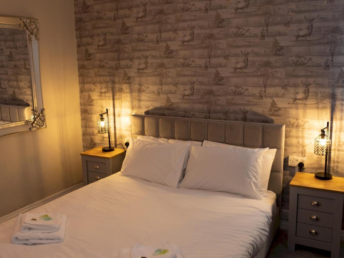 Pass The Keys Amazing 4 Bedroom Property- Hot Tub & Sea Views Скарборо Экстерьер фото