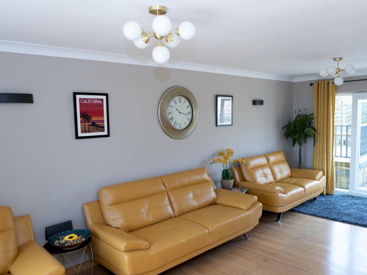 Pass The Keys Amazing 4 Bedroom Property- Hot Tub & Sea Views Скарборо Экстерьер фото