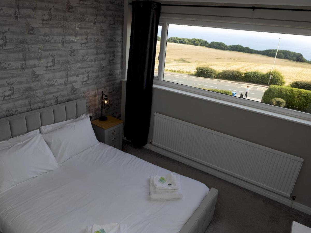 Pass The Keys Amazing 4 Bedroom Property- Hot Tub & Sea Views Скарборо Экстерьер фото