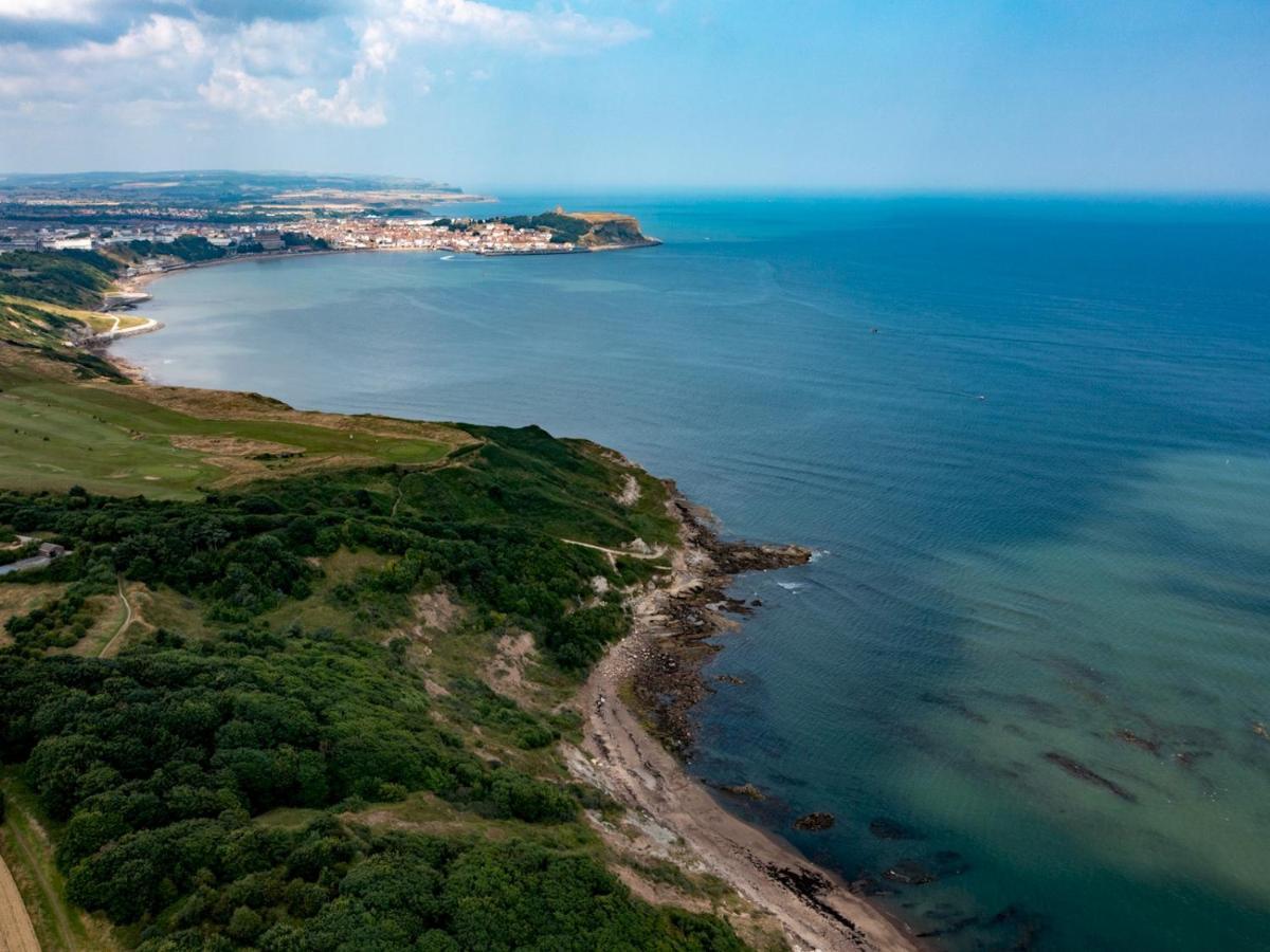 Pass The Keys Amazing 4 Bedroom Property- Hot Tub & Sea Views Скарборо Экстерьер фото