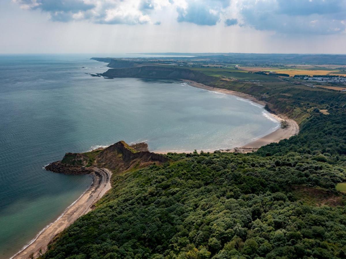 Pass The Keys Amazing 4 Bedroom Property- Hot Tub & Sea Views Скарборо Экстерьер фото